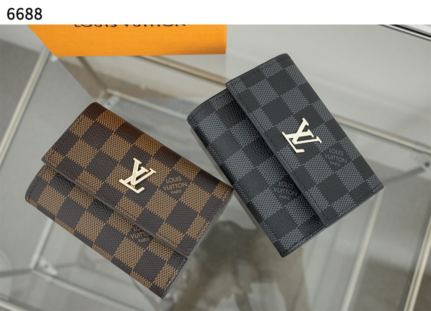 루*** [Louis Vuitton] 클래식 다미에 똑딱이 반지갑 6688