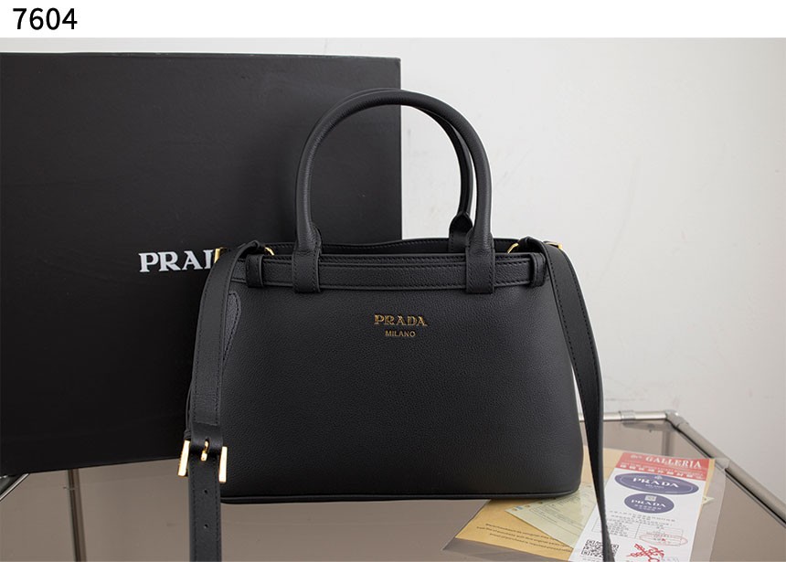 프** [PRADA] 수입고급 프라다 스몰 레더 핸드백 벨트 블랙 7604